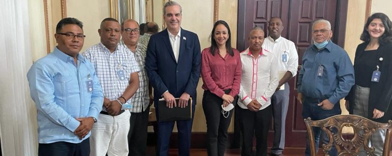 Mesa de Diálogo de Domingo Savio se reúne con el presidente Luis Abinader y senadora Faride Raful